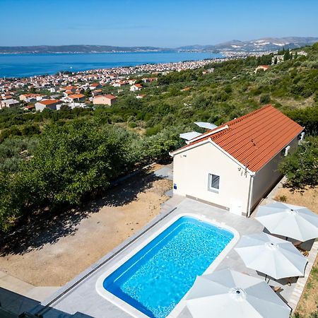 Private Villa Golden Hour With A View Of Split Area Kaštel Sućurac Bagian luar foto