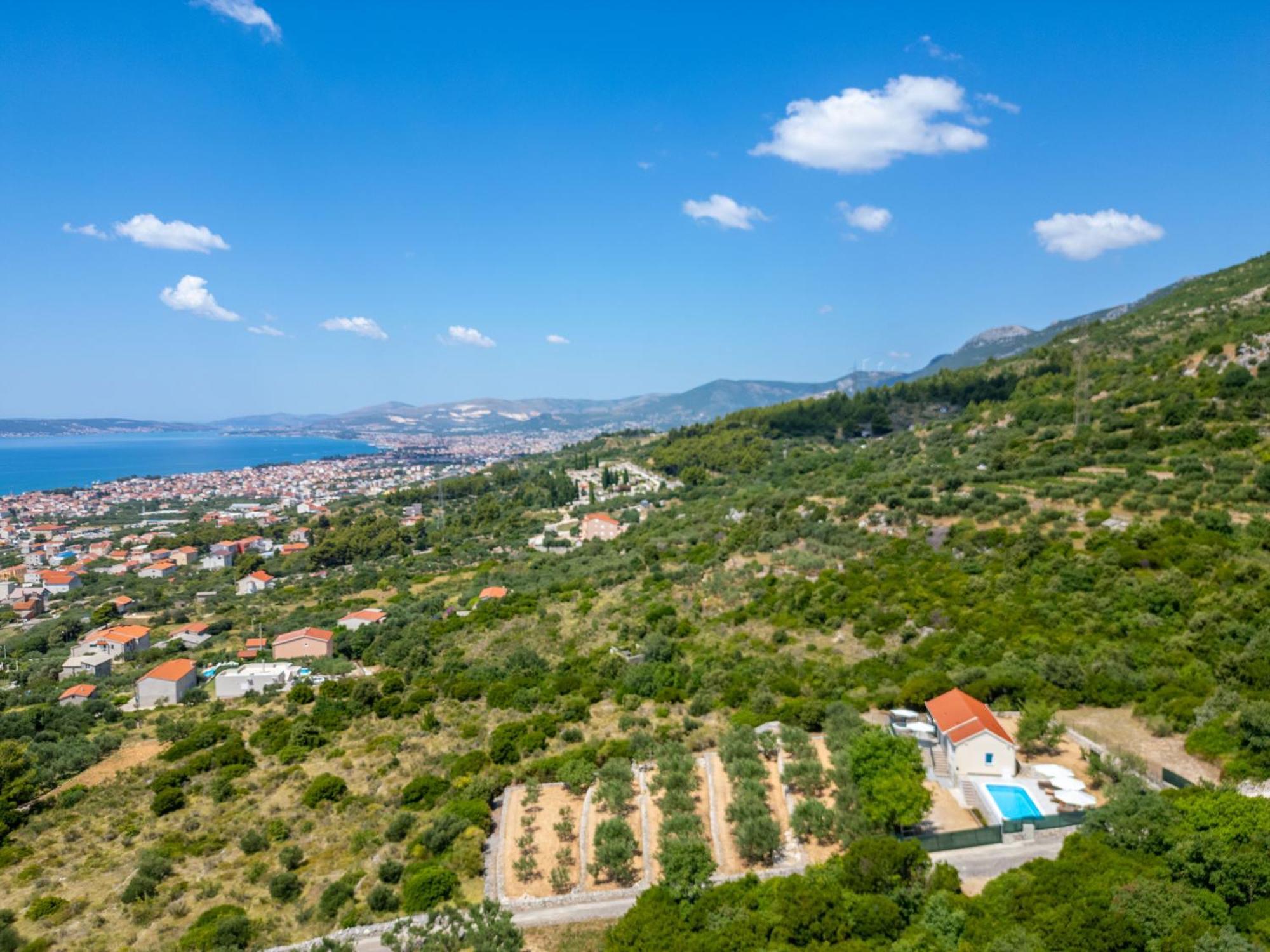 Private Villa Golden Hour With A View Of Split Area Kaštel Sućurac Bagian luar foto