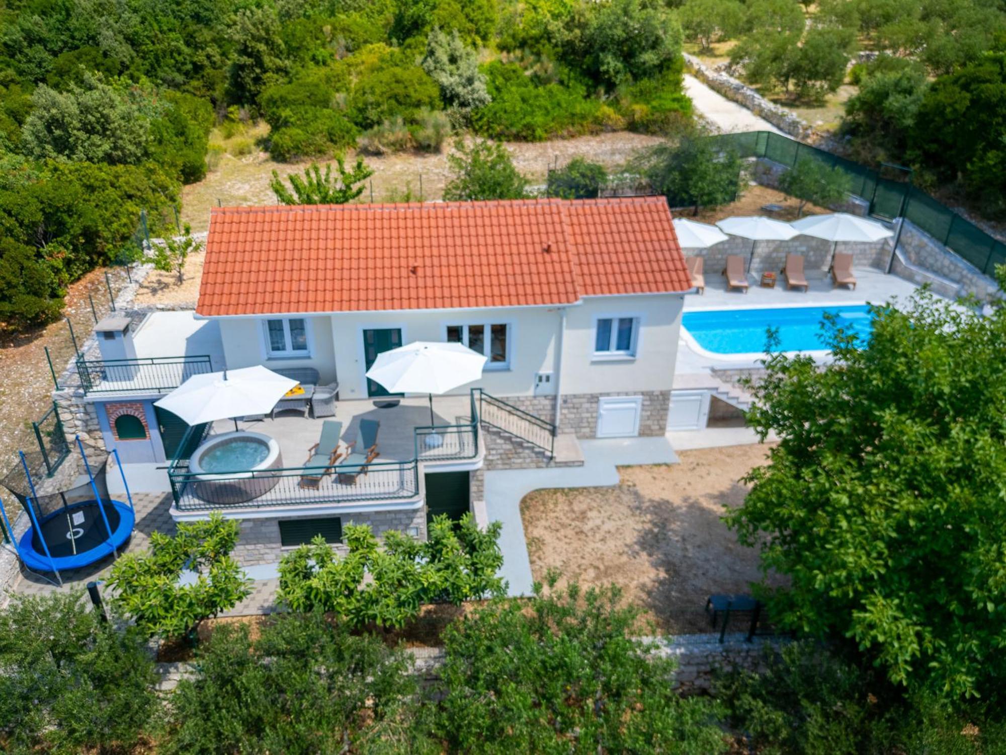 Private Villa Golden Hour With A View Of Split Area Kaštel Sućurac Bagian luar foto