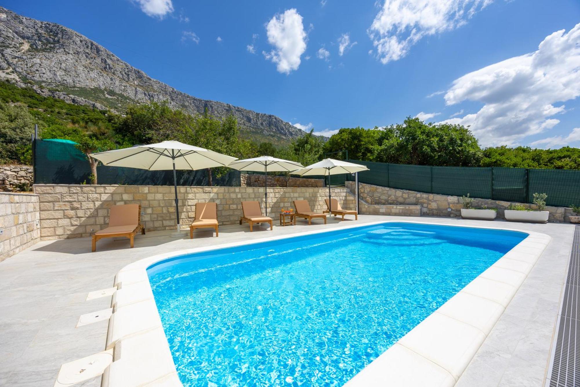 Private Villa Golden Hour With A View Of Split Area Kaštel Sućurac Bagian luar foto